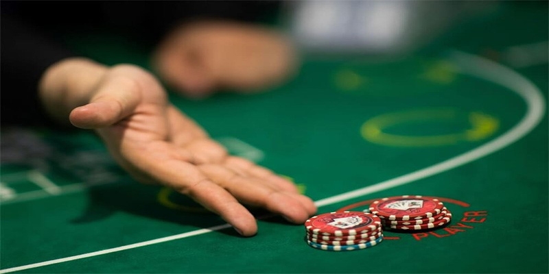 Bắt cầu Baccarat là gì?