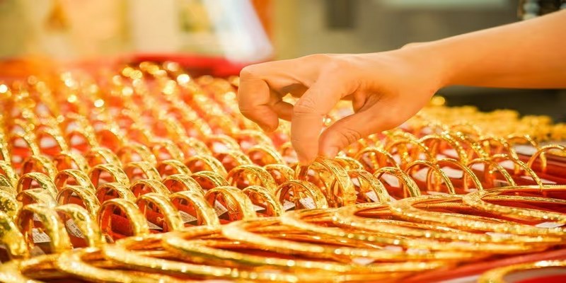 Mơ thấy bán vàng đang có trong tay làm giàu với số 99 - 90